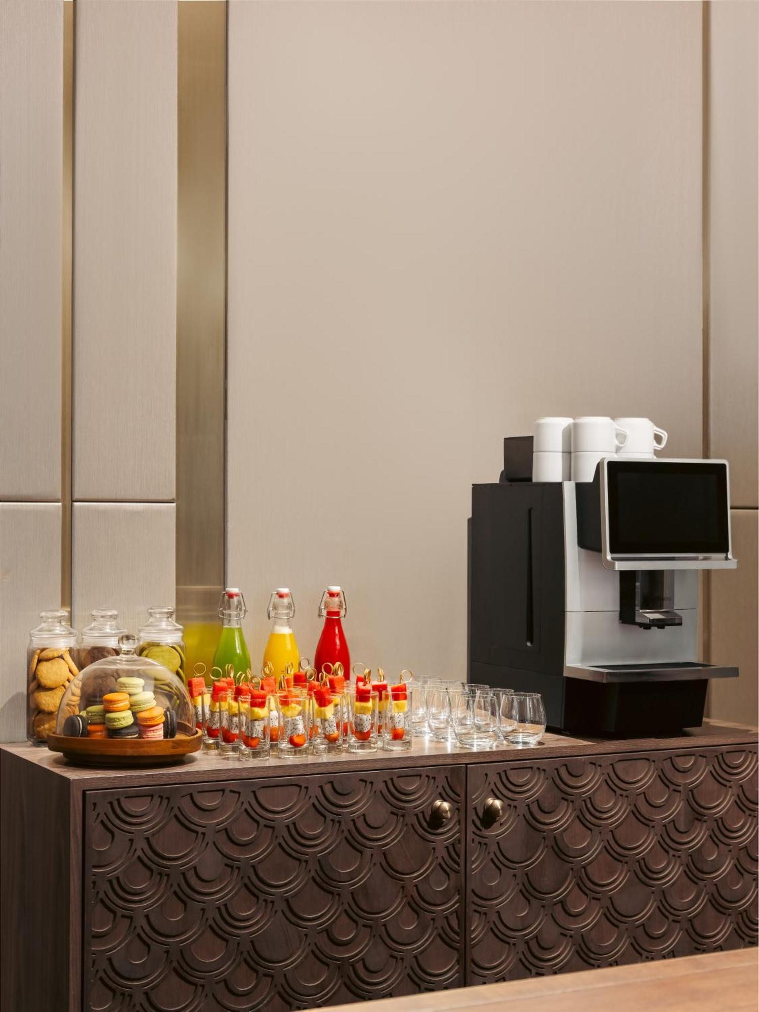 Melia Vinpearl Hue Hotel Exterior photo A coffee machine